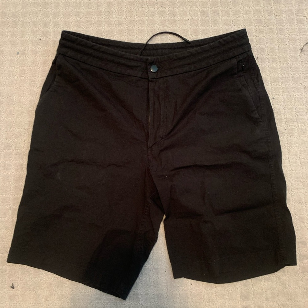 Lululemon black short size 32 9” inseam